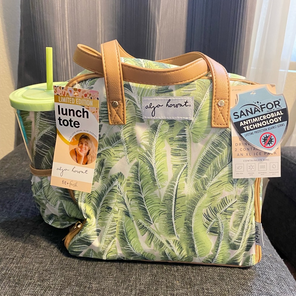 Alja Horvat  
5 Piece Lunch Tote